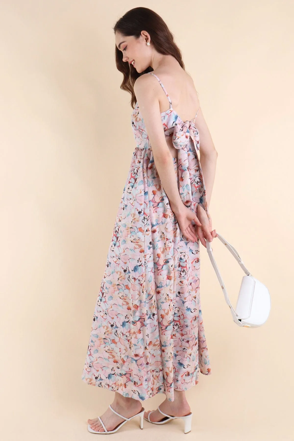 AMOUR TIE-BACK MAXI DRESS IN FLORAL