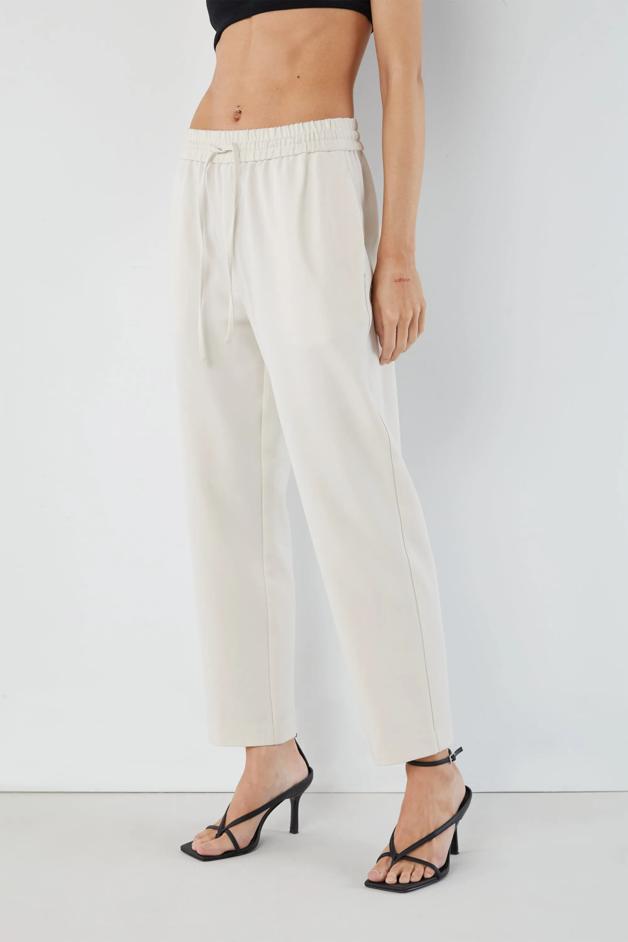 TAPERED PANT WITH DRAWSTRING WAIST