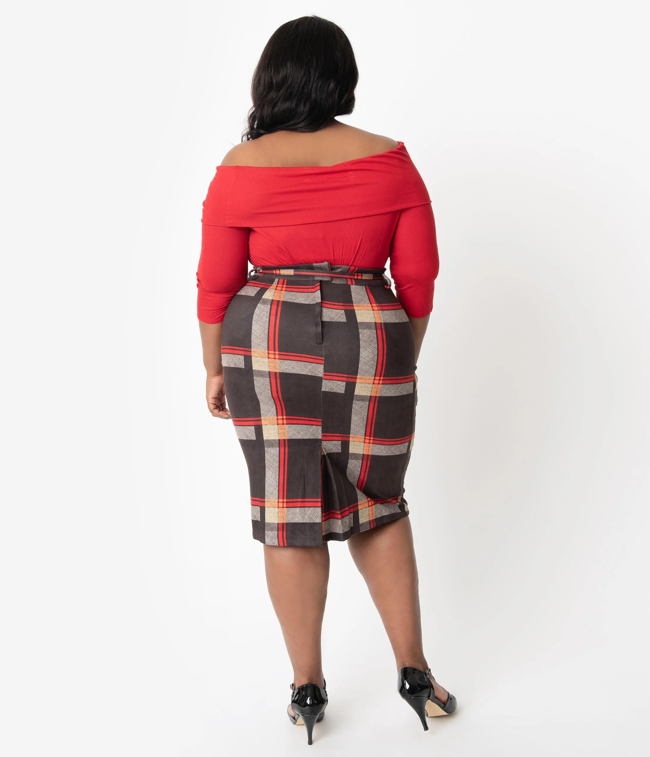 Unique Vintage Plus Size 1960s Black & Red Plaid High Waist Marcia Wiggle Skirt